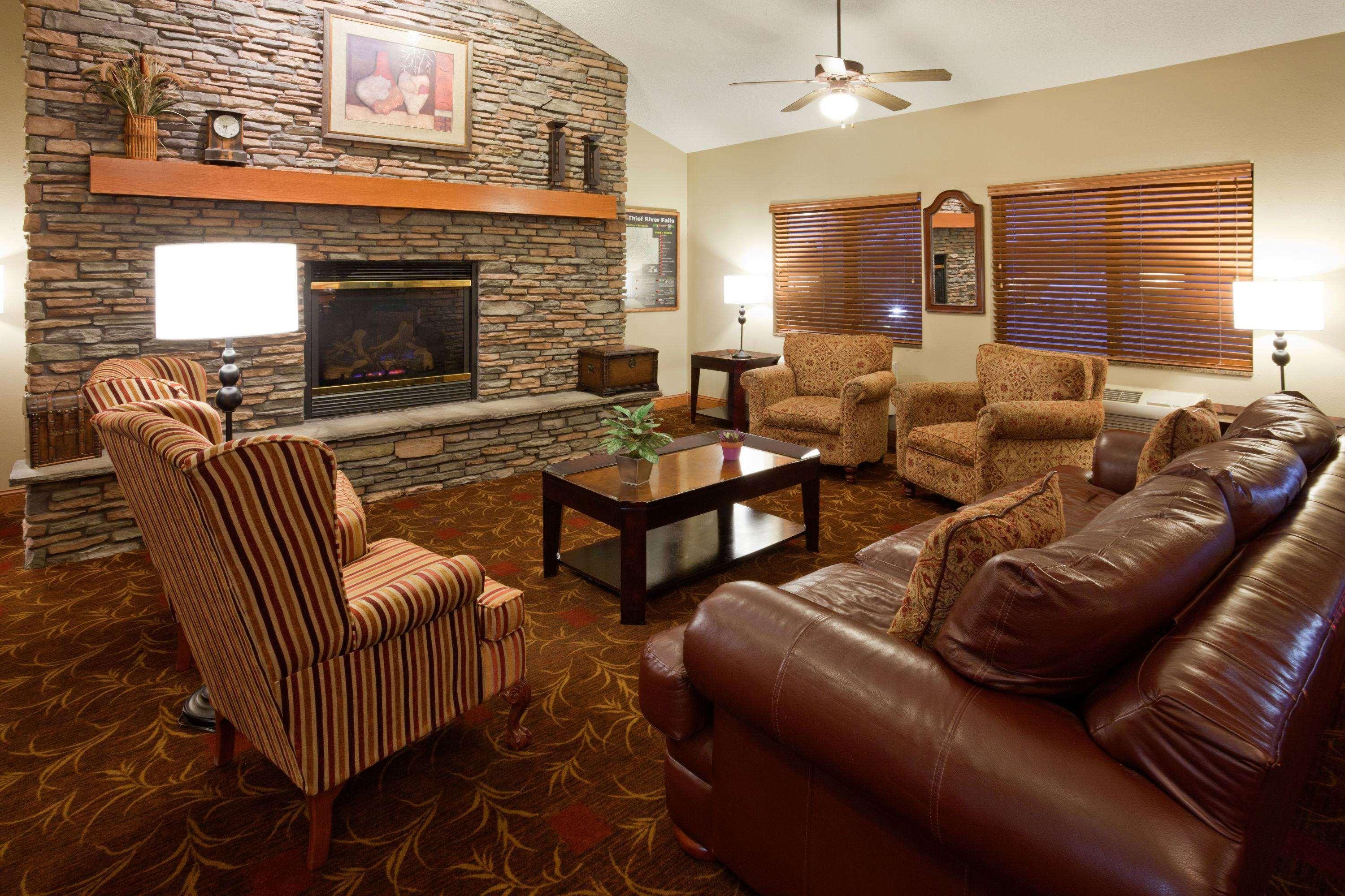 Americinn By Wyndham Thief River Falls Exterior photo